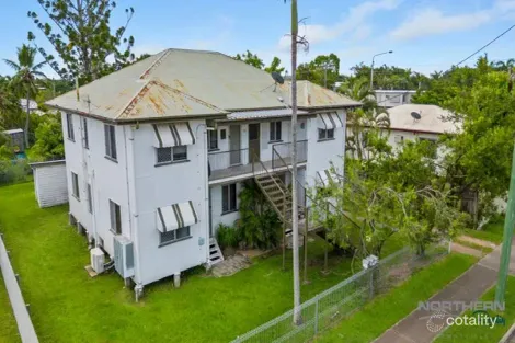 22 Percy St, West End, QLD 4810
