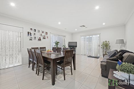 Property photo of 8 Grosvenor Street Keysborough VIC 3173