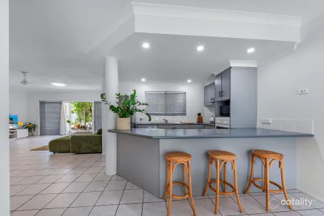 18/24 Pandanus Dr, Cannonvale, QLD 4802