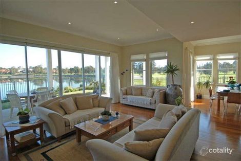 Property photo of 18 Jacaranda Drive Cabarita NSW 2137