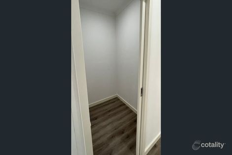 Property photo of 20 Eremophila Circuit Craigieburn VIC 3064