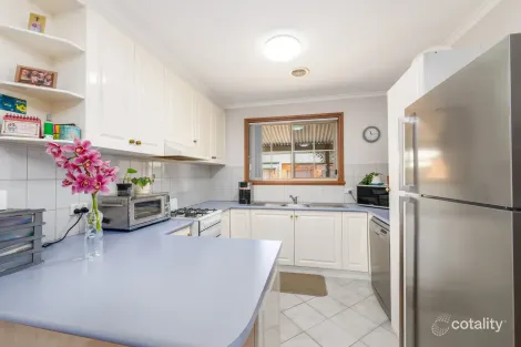 Property photo of 2 Radford Close Mooroopna VIC 3629