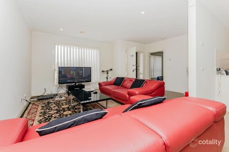 Property photo of 2/22 Mermaid Crescent Wyndham Vale VIC 3024