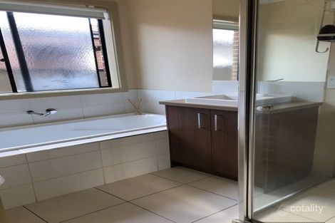 37 Brentwick Dr, Craigieburn, VIC 3064