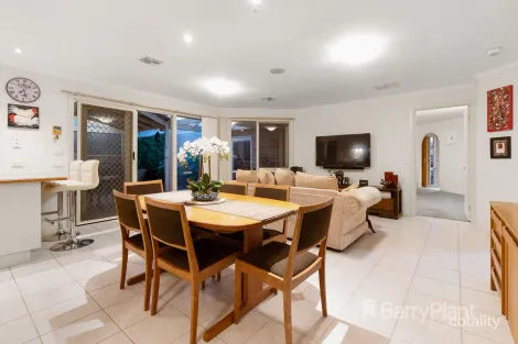 Property photo of 6 Wensley Close Mornington VIC 3931