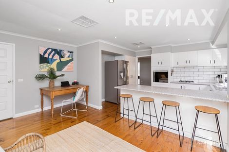 Property photo of 31 Henwood Avenue Kooringal NSW 2650