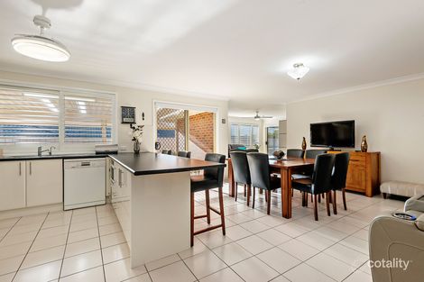 Property photo of 17 Araminta Chase Cameron Park NSW 2285