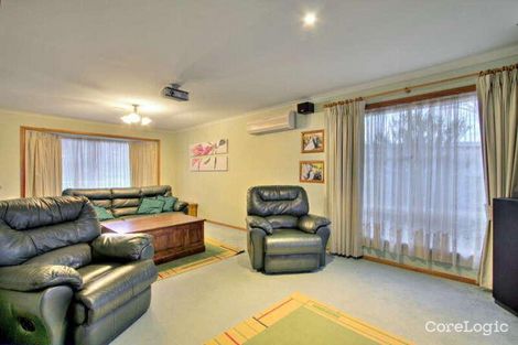 Property photo of 1 Woodburn Avenue Berwick VIC 3806