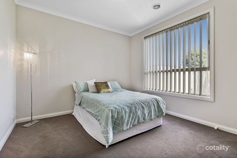 Property photo of 71 Diamond Parade Skye VIC 3977