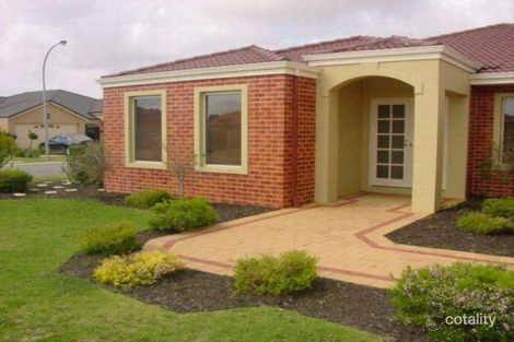 19 Pelham Gdns, Canning Vale, WA 6155