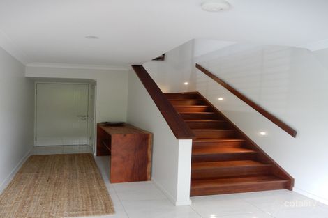 Property photo of 4 Diamond Close Stratford QLD 4870