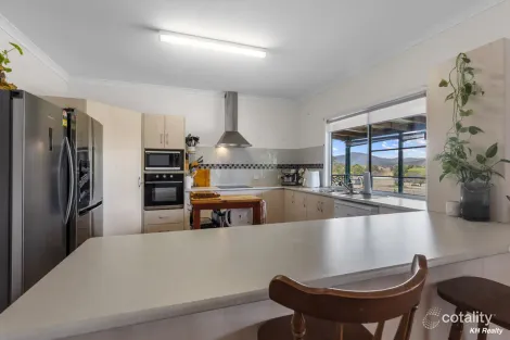 Property photo of 2 Kitt Crescent Kilkivan QLD 4600