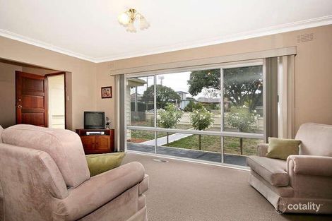 Property photo of 33 Crellin Crescent Watsonia VIC 3087