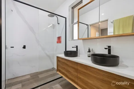 Property photo of 6 McGowan Crescent Googong NSW 2620