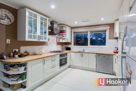 Property photo of 6 Lonsdale Crescent Cranbourne North VIC 3977