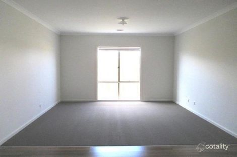 Property photo of 5 Meryll Court Berwick VIC 3806