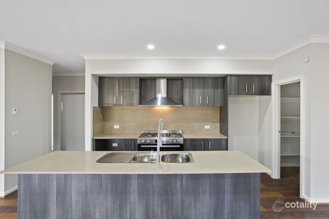 Property photo of 12 Bringa Drive Mickleham VIC 3064