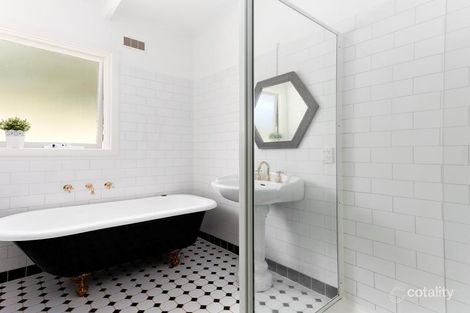 4 Fairway Rd, Emerald, VIC 3782