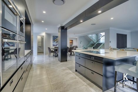 Property photo of 11 Mellissah Crescent Arundel QLD 4214