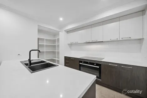 Property photo of 34 Cooper Crescent Jimboomba QLD 4280