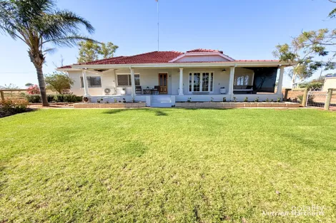 688 Cole Rd, Bruce Rock, WA 6418