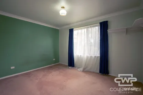 Property photo of 147 Malpas Street Guyra NSW 2365