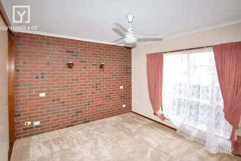 Property photo of 56 Charles Street Mooroopna VIC 3629