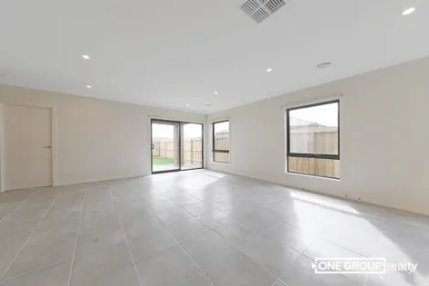 Property photo of 80 Newbridge Boulevard Wallan VIC 3756