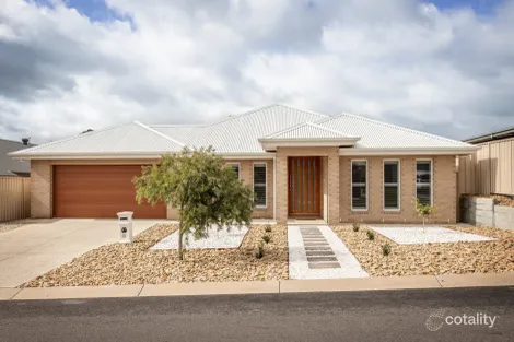 Property photo of 13 Lowerson Way Wodonga VIC 3690
