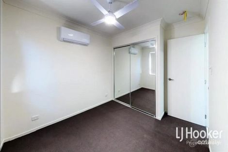 Property photo of 10 Farmer Place Park Ridge QLD 4125