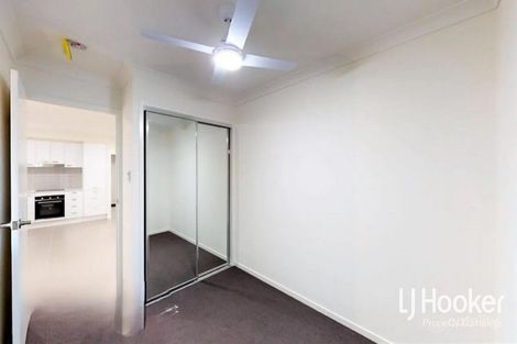 Property photo of 10 Farmer Place Park Ridge QLD 4125