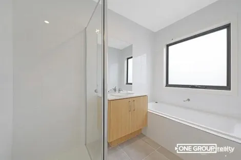 Property photo of 80 Newbridge Boulevard Wallan VIC 3756