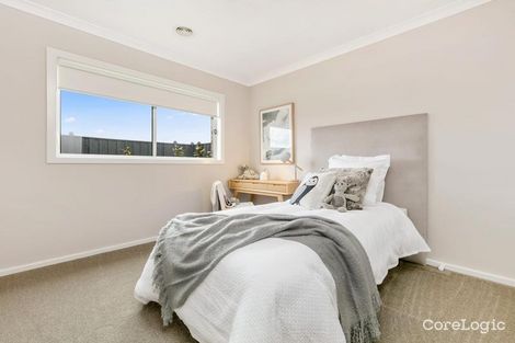 Property photo of 20 Seachange Parade Lyndhurst VIC 3975