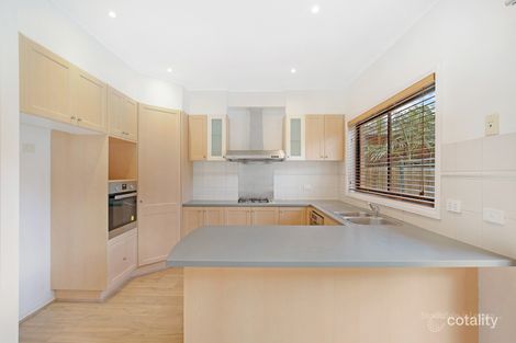 Property photo of 30 Silky Oak Drive Bundoora VIC 3083