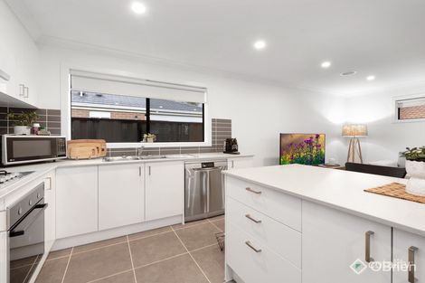 10 Expedition Cct, Pakenham, VIC 3810