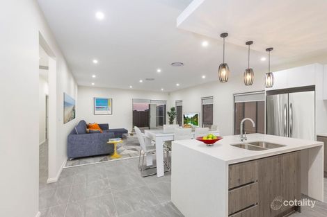 Property photo of 42 Graphite Crescent Wollert VIC 3750
