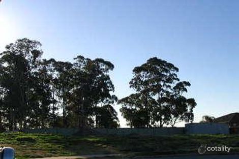 8 Sandown Cl, St Johns Park, NSW 2176