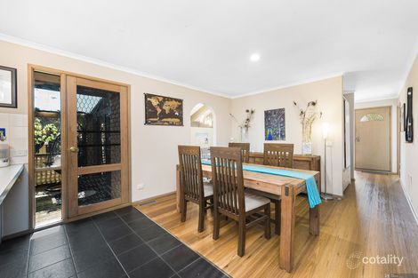 Property photo of 8 Orkney Close Endeavour Hills VIC 3802