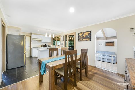 Property photo of 8 Orkney Close Endeavour Hills VIC 3802