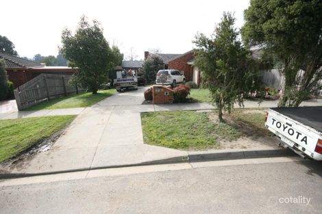 19 Rosemary Ave, Croydon Hills, VIC 3136