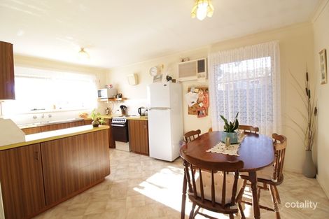 Property photo of 2 Queen Place Loxton SA 5333