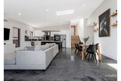 Property photo of 10 Shellharbour Road Primbee NSW 2502