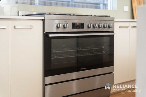 Property photo of 112 Evesham Drive Point Cook VIC 3030