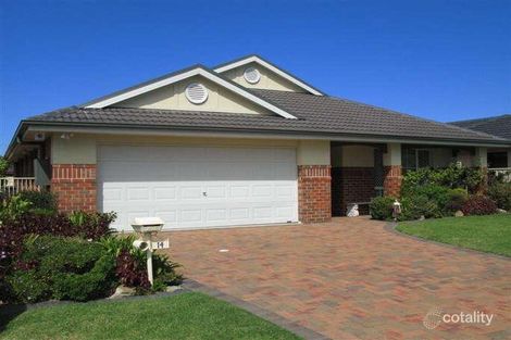 14 Churchill Cct, Hamilton South, NSW 2303