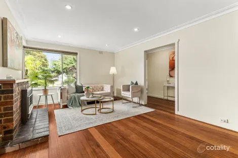 Property photo of 17 Risdon Drive Notting Hill VIC 3168