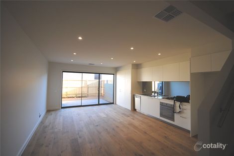 Property photo of 30 Harmony Road Ascot Vale VIC 3032