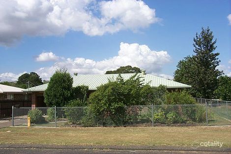 9 Swan St, Brassall, QLD 4305