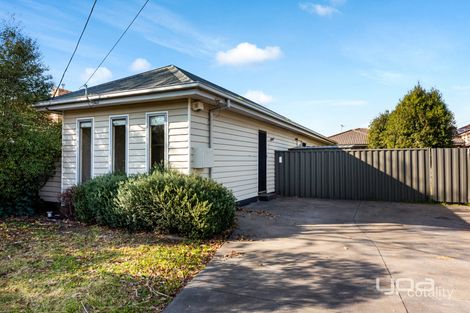 Property photo of 1/10 Cowper Avenue St Albans VIC 3021