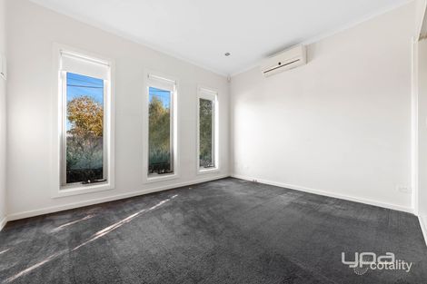 Property photo of 1/10 Cowper Avenue St Albans VIC 3021