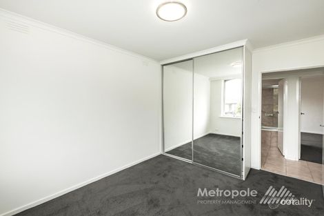 Property photo of 8/11 Roseberry Grove Glen Huntly VIC 3163